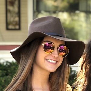 Brown floppy hat WORN THIS ONE TIME (IN THE PIC)